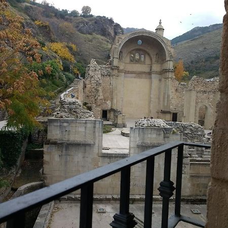 Apartamentos Asador De La Plaza Vieja Cazorla Dış mekan fotoğraf