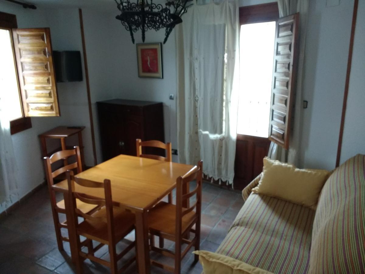 Apartamentos Asador De La Plaza Vieja Cazorla Dış mekan fotoğraf